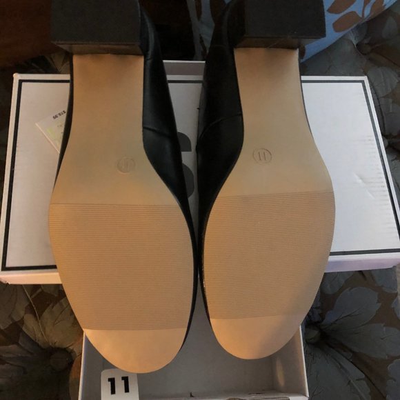 Black Slip on Pumps - NWT - Picture 3 of 5